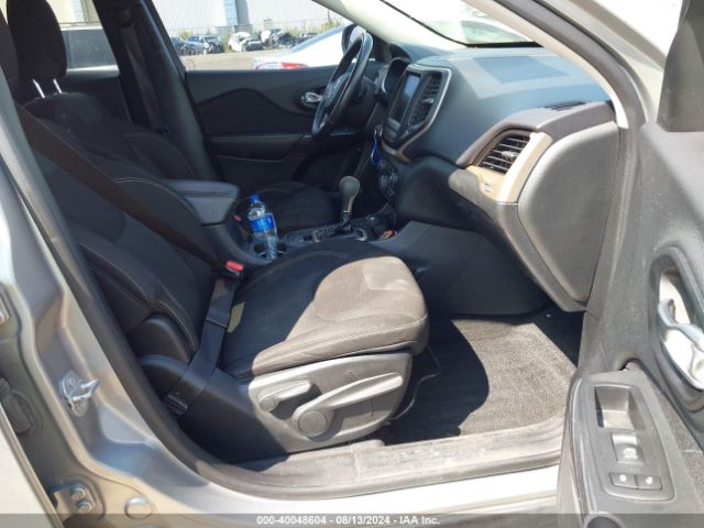1C4PJMCB3FW776693 Jeep Cherokee Latitude Altitude