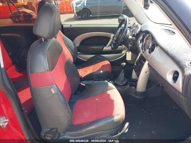 2005 MINI COOPER WMWRC33445TC57974 Photo 4