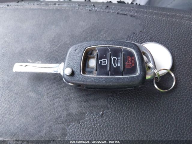KM8J23A45GU042065 Hyundai TUCSON SE