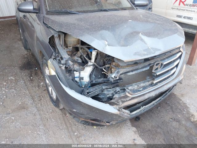KM8J23A45GU042065 Hyundai TUCSON SE