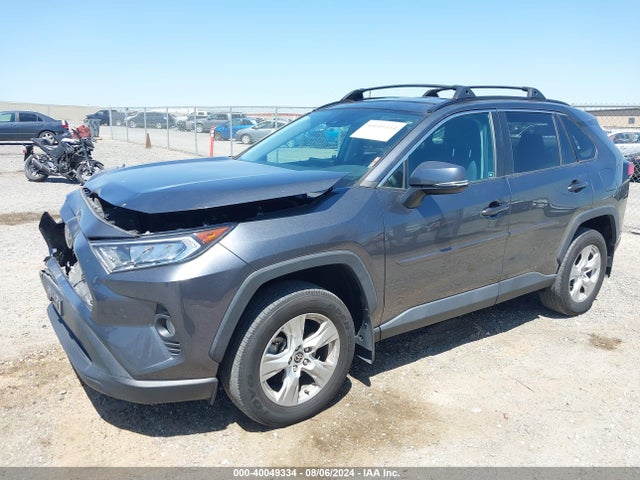 Toyota Rav4 Xle 2021 2T3W1RFV5MC129871 Image 2