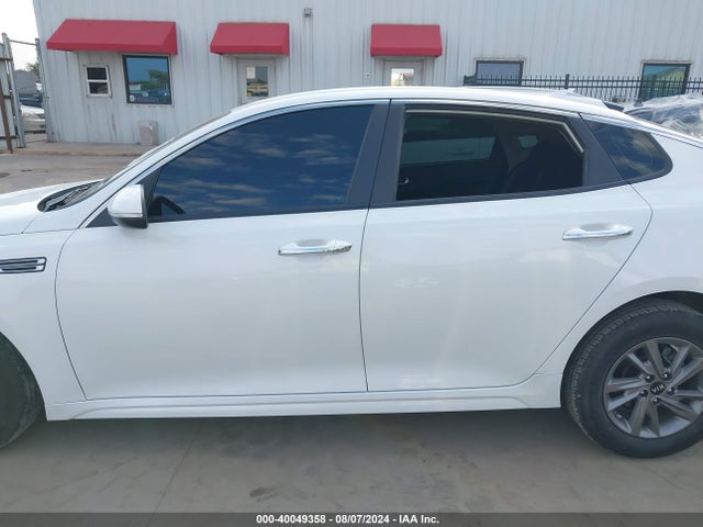 Продажа на аукционе авто 2020 Kia Optima Lx, vin: 5XXGT4L32LG392324, номер лота: 40049358