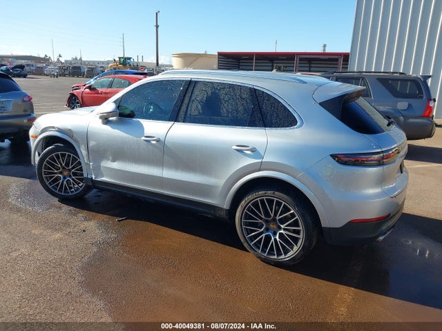 2019 PORSCHE CAYENNE WP1AB2AY7KDA63640 Photo 2