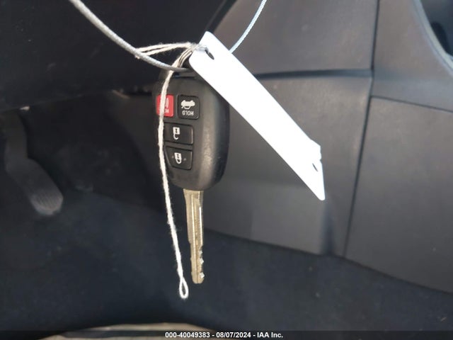 Toyota COROLLA SE 2019 5YFBURHEXKP916680 Image 11
