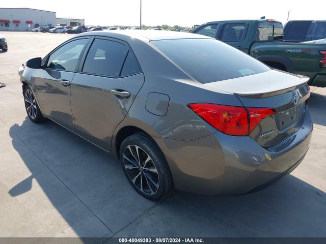 Toyota COROLLA SE 2019 5YFBURHEXKP916680 Image 3