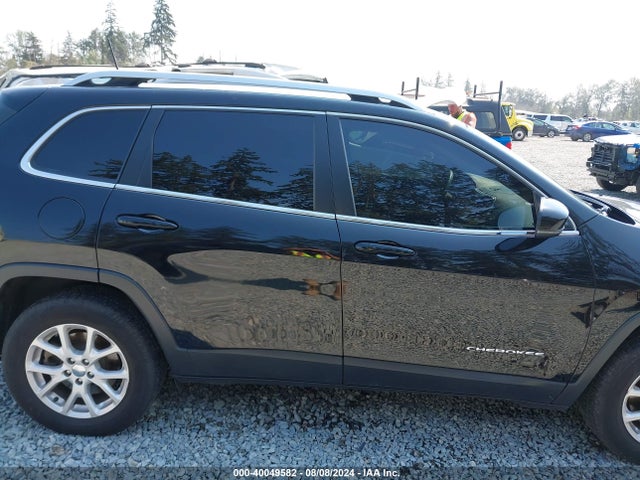 1C4PJMCS4HW640009 Jeep Cherokee Latitude 4x4