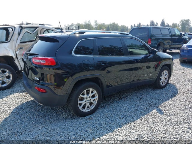 1C4PJMCS4HW640009 Jeep Cherokee Latitude 4x4