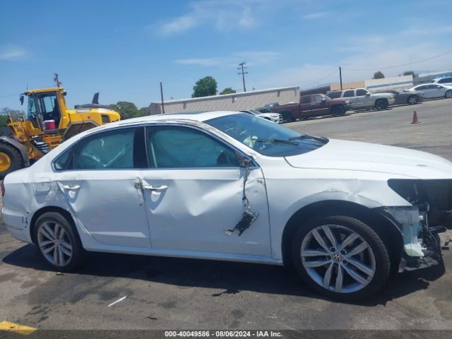 1VWBA7A32JC005513 Volkswagen Passat 2.0t Se