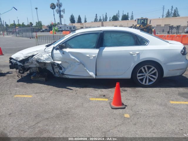 1VWBA7A32JC005513 Volkswagen Passat 2.0t Se