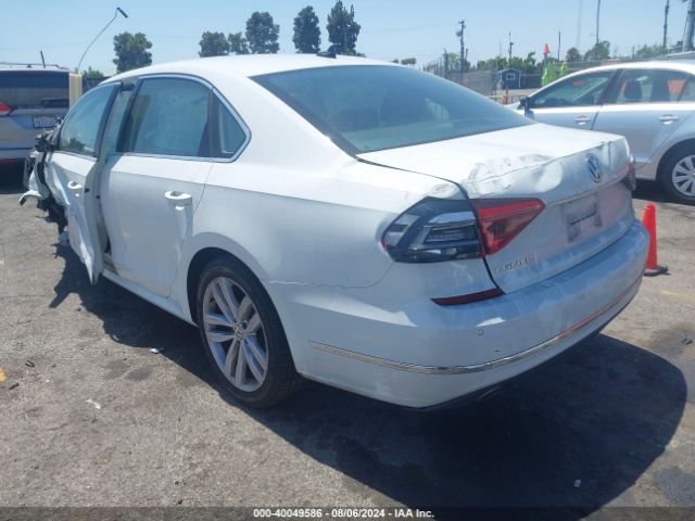 1VWBA7A32JC005513 Volkswagen Passat 2.0t Se