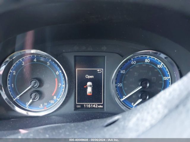 5YFBURHEXJP738428 Toyota Corolla Xle