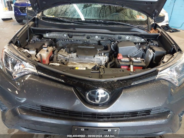 Toyota RAV4 LE 2018 JTMBFREV2JJ180299 Image 10