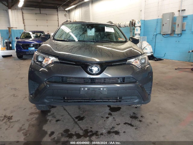 Toyota RAV4 LE 2018 JTMBFREV2JJ180299 Image 12