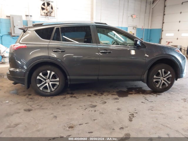 Toyota RAV4 LE 2018 JTMBFREV2JJ180299 Image 13