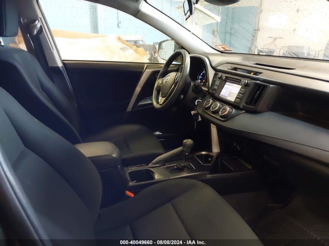 Toyota RAV4 LE 2018 JTMBFREV2JJ180299 Image 5