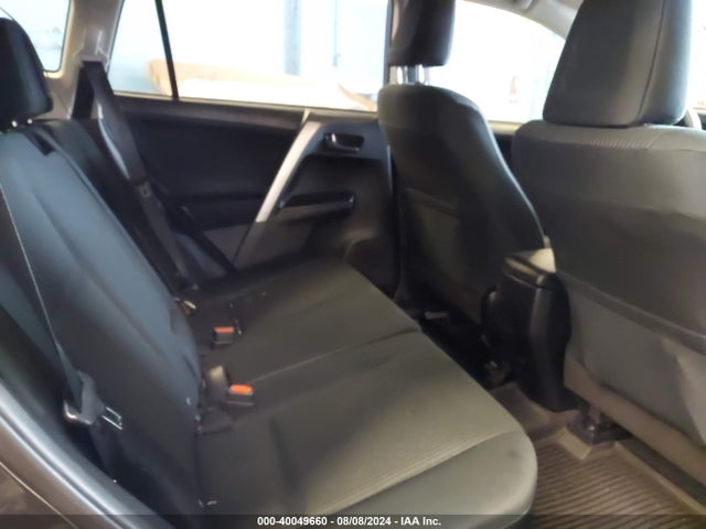 Toyota RAV4 LE 2018 JTMBFREV2JJ180299 Image 8