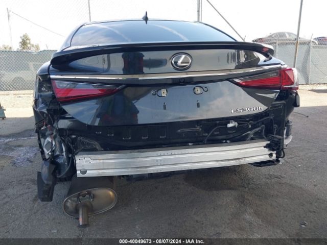 58ADA1C16PU032628 Lexus ES 300H