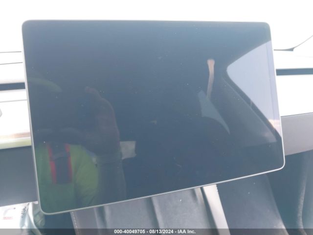 7SAYGDED1RF052031 Tesla Model Y