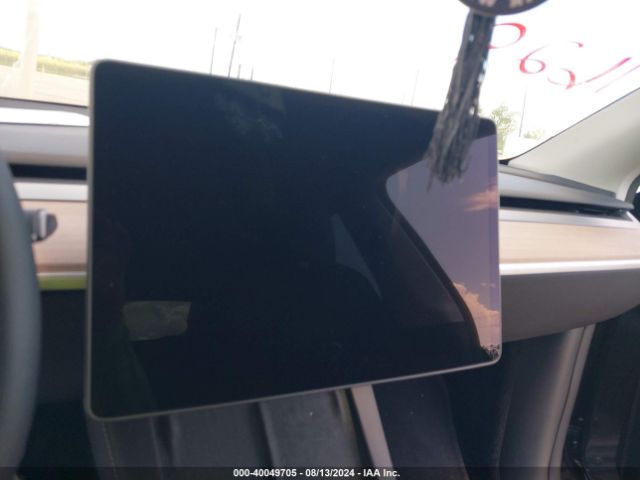 7SAYGDED1RF052031 Tesla Model Y