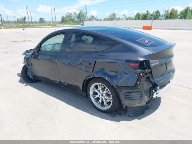7SAYGDED1RF052031 Tesla Model Y