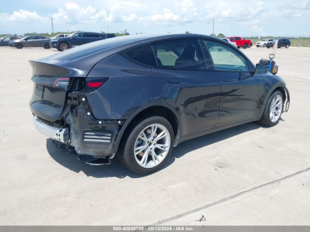 7SAYGDED1RF052031 Tesla Model Y