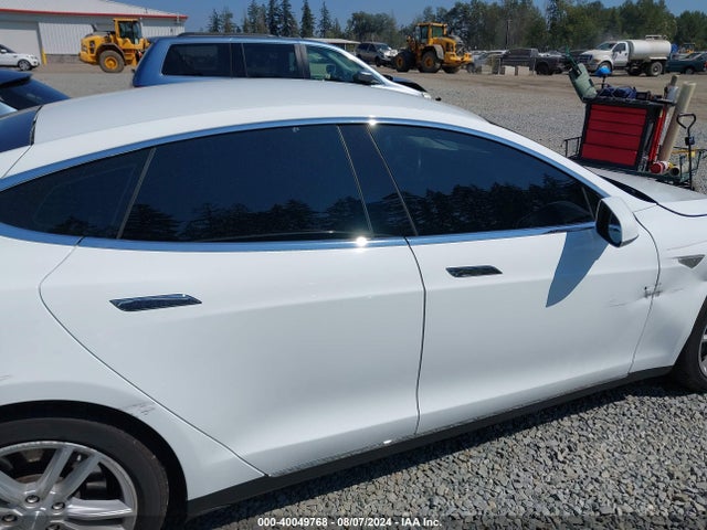 Tesla Model S 60/70/85 2015 5YJSA1S11FF099083 Image 14