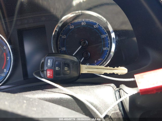 Toyota COROLLA SE 2017 5YFBURHE6HP605854 Image 11