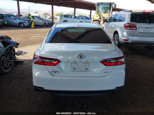 Toyota CAMRY LE 2022 4T1C11AK1NU688828 Image 16