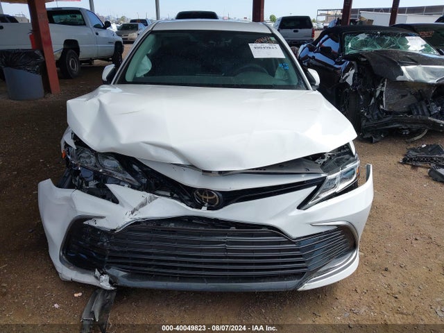 Toyota CAMRY LE 2022 4T1C11AK1NU688828 Image 6