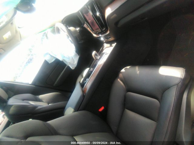YV4L12RK4N1972225 Volvo Xc60 B5 Momentum
