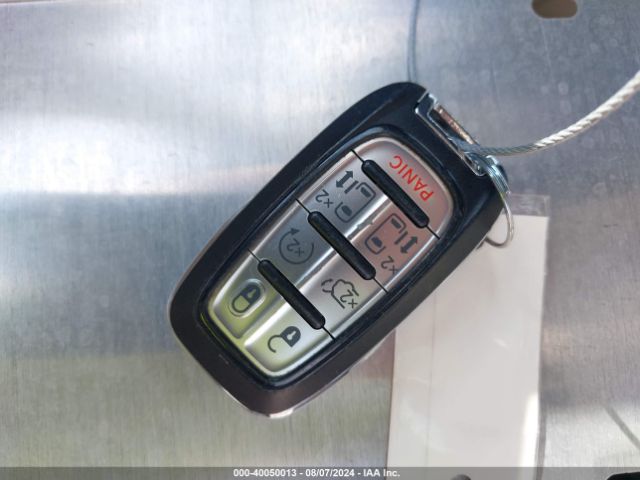 2C4RC1DGXMR537708 Chrysler Voyager Lxi