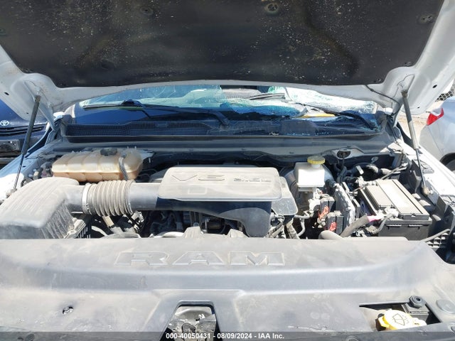 1C6RRFCG6LN306868 RAM 1500 Tradesman Quad Cab 4x4 6'4 Box