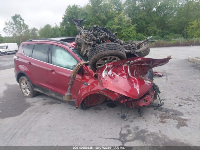1FMCU9GD0JUA77214 Ford ESCAPE SE