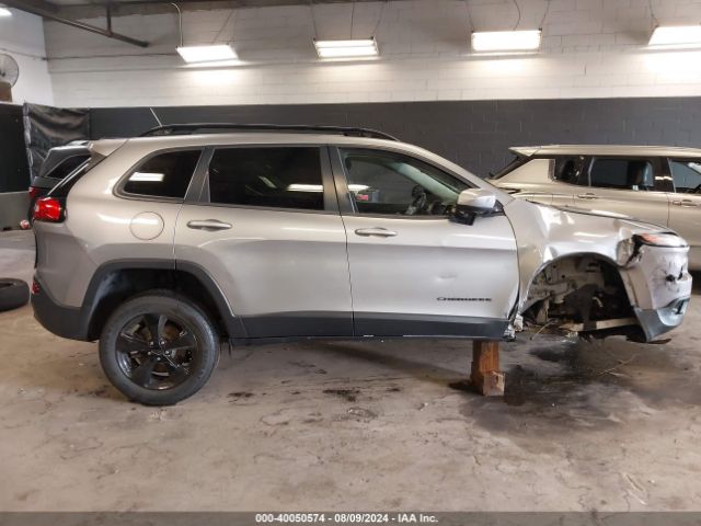 1C4PJMCB5FW764464 Jeep Cherokee Latitude Altitude