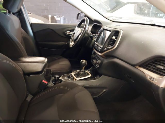 1C4PJMCB5FW764464 Jeep Cherokee Latitude Altitude