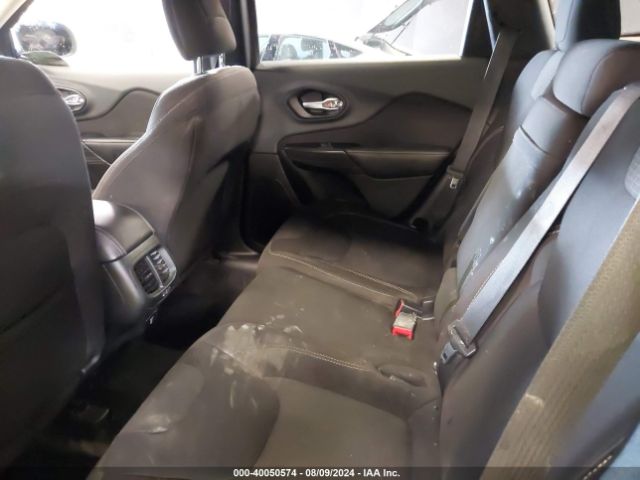 1C4PJMCB5FW764464 Jeep Cherokee Latitude Altitude
