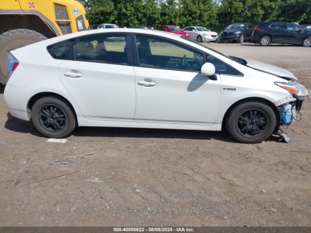 JTDKN3DU4F0413573 Toyota Prius Four