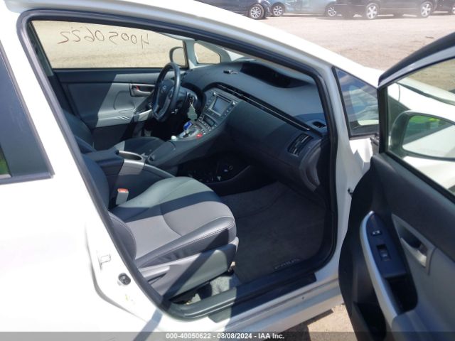 JTDKN3DU4F0413573 Toyota Prius Four