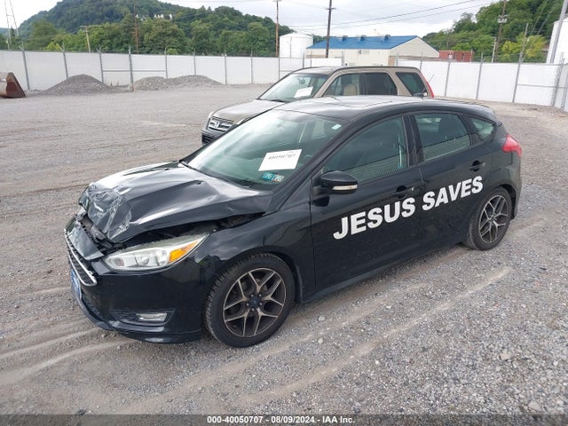 Ford FOCUS SE 2016 1FADP3K25GL243508 Image 2
