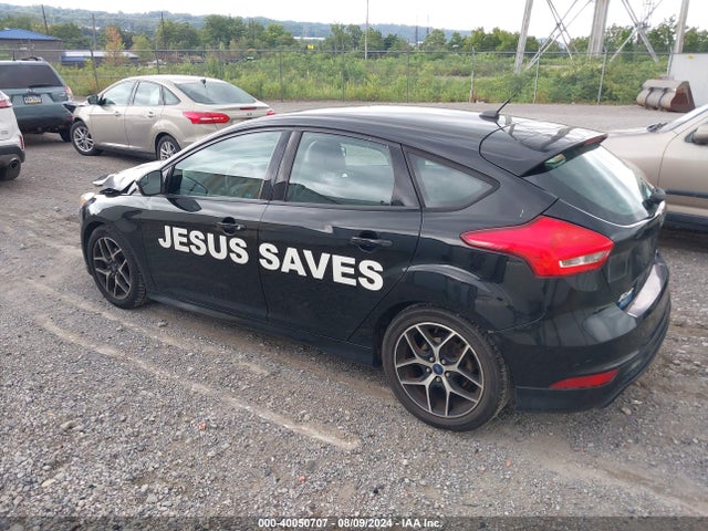 Ford FOCUS SE 2016 1FADP3K25GL243508 Image 3