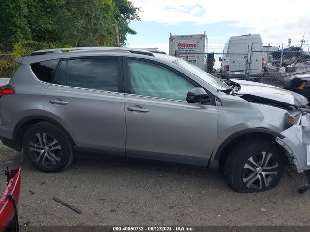 Toyota RAV4 LE 2016 2T3BFREV1GW413373 Image 13