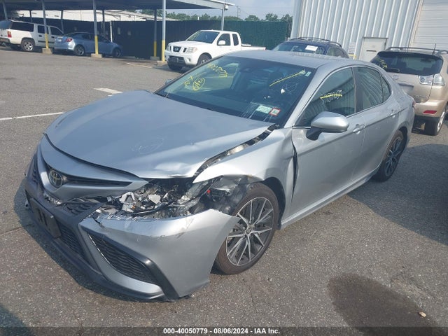 Toyota CAMRY SE 2021 4T1G11AK3MU427765 Image 2