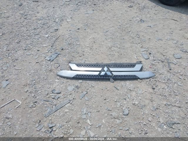 JA4AZ3A3XKZ005817 Mitsubishi Outlander Es