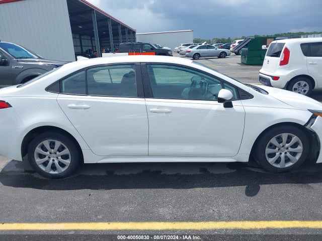 Toyota COROLLA LE 2021 5YFEPMAE8MP156172 Image 13