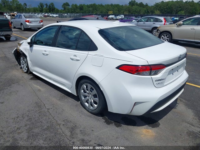 Toyota COROLLA LE 2021 5YFEPMAE8MP156172 Image 3