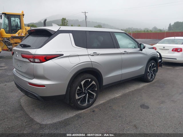 2022 MITSUBISHI OUTLANDER JA4J4TA89NZ019853 Photo 3