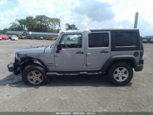 1C4BJWDG8GL158448 Jeep Wrangler Unlimited Sport