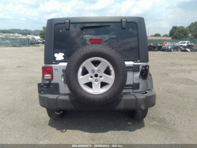 1C4BJWDG8GL158448 Jeep Wrangler Unlimited Sport