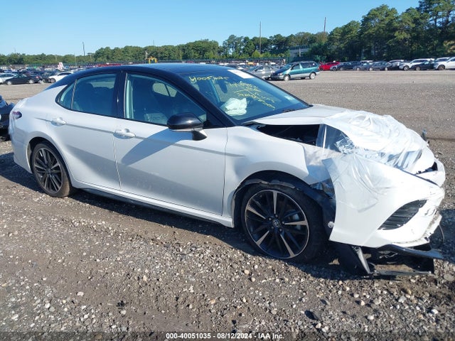 Toyota CAMRY XSE 2019 4T1B61HK2KU277730 main image