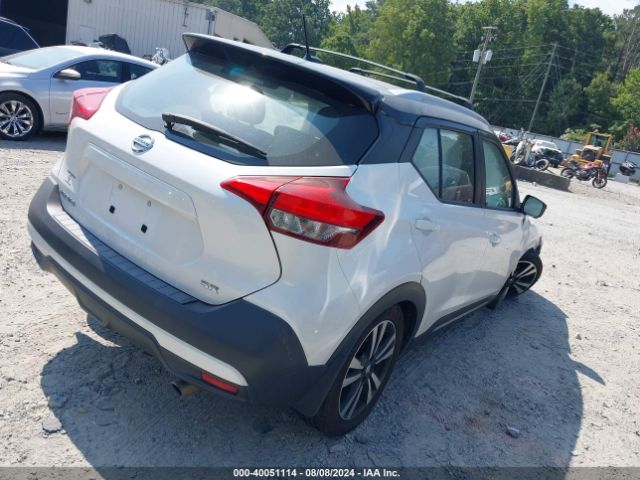3N1CP5CU9KL561486 Nissan KICKS SR
